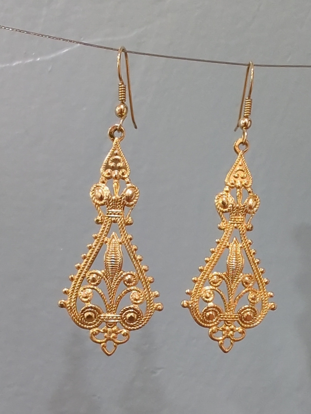 Gold Filigree Drop Earrings - Elegant Women's Jewelry